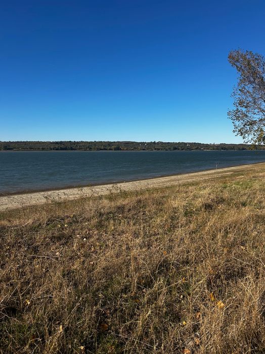 Teren direct la Dunăre