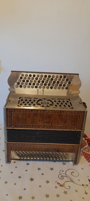 Acordeon armonica  80 de bași
