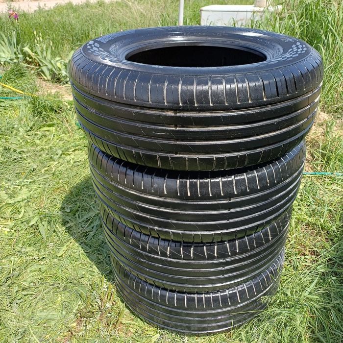 Продам летние шины комплект 225/65/17
