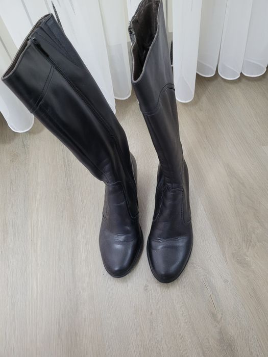 Cizme negre din piele lungi