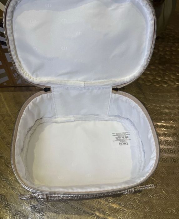 Две златни чанти Dior