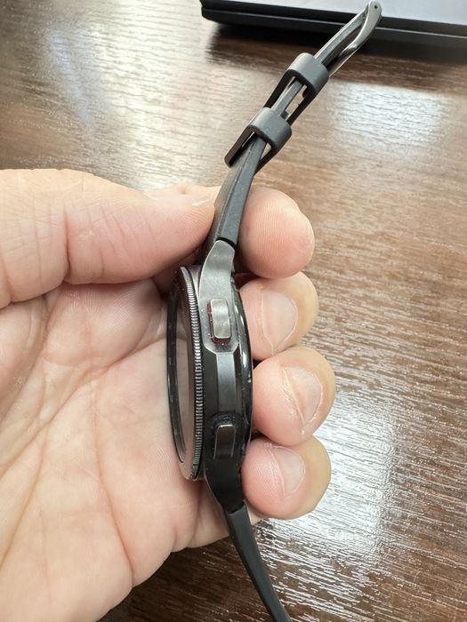 Продам смарт часы Самсунг Watch 4