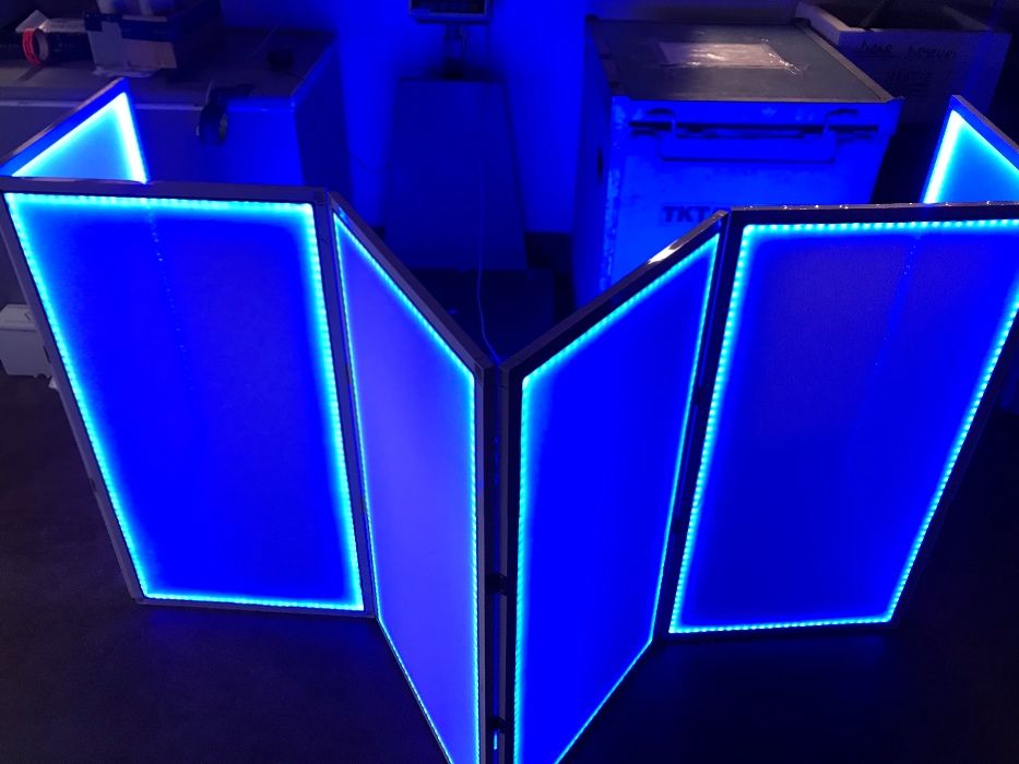 Pupitru dj RGB…+stalpi cover dj masca dj