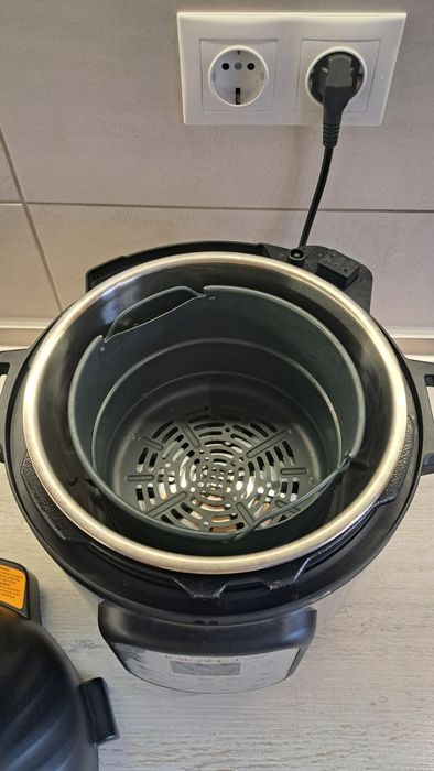 Мултикукър InstantPot Duo crisp + air fryer