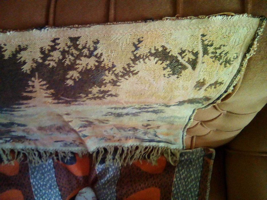 килимче за стена двулицево с ресни