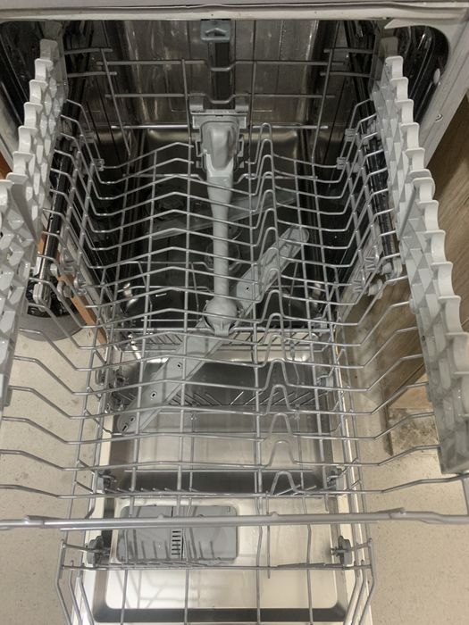 Срочно продаётся посудомоечная машина фирма Beko