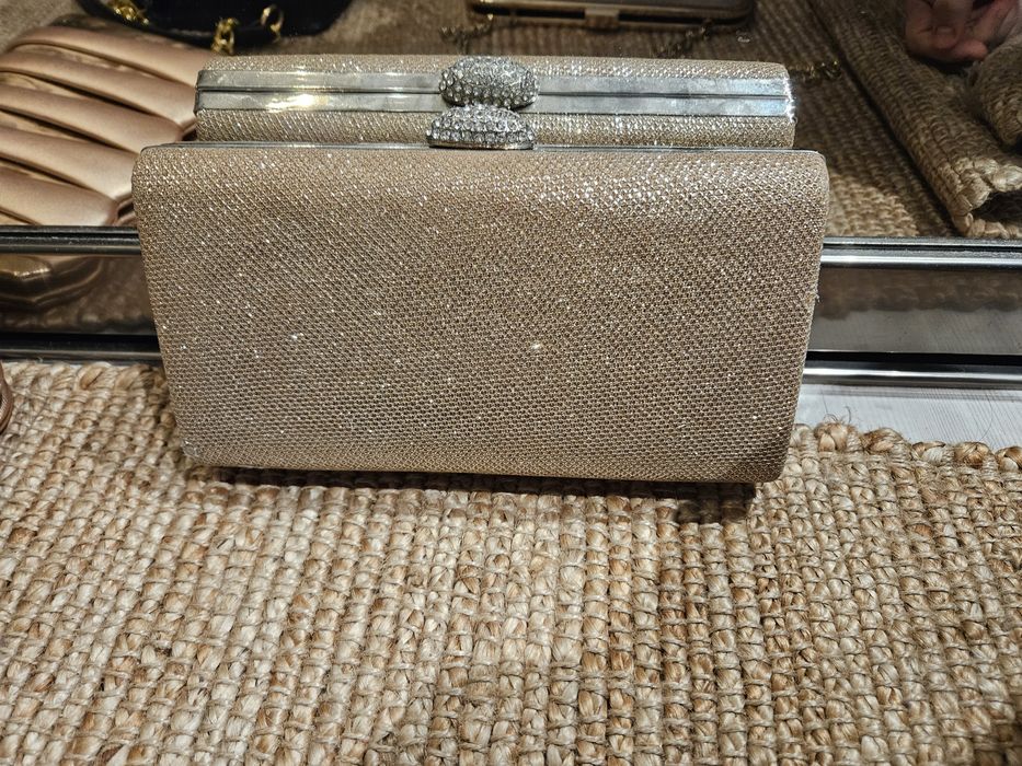 Лот малки чанти клъчове и др