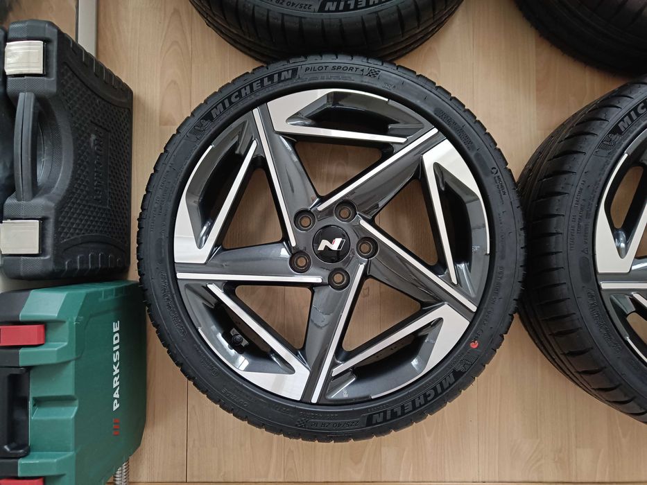 Оригинални джанти Hyundai N line 18" с гуми Michelin Pilot Sport 4