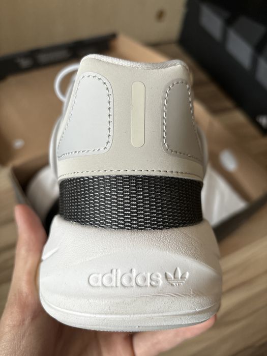 Кроссовки Adidas OZELIA