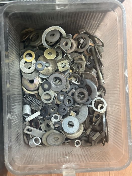 Болты, гайки, шайбы