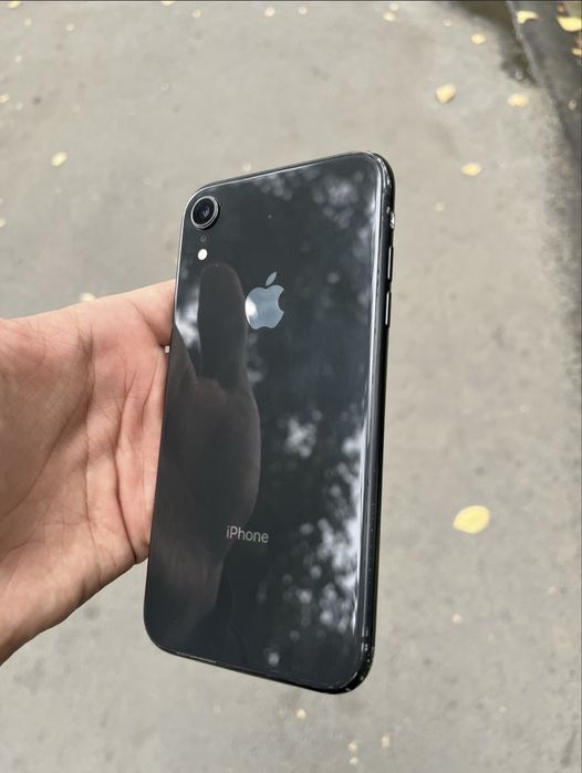 Продам iPhone XR 64 gb