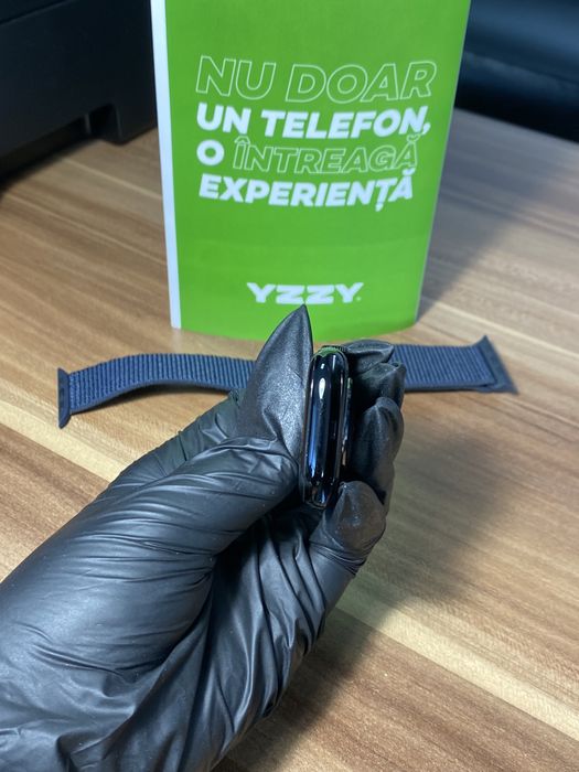 Apple Watch 10 / 46 mm / GPS / Black