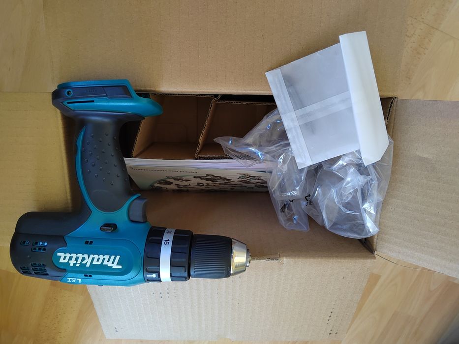 Ударен винтоверт Makita и зарядно 12в.