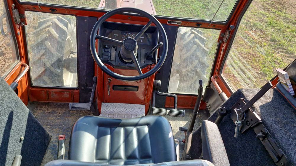 Tractor Fiat Agri 100-90 tracțiune 4x4 cu cabinâ,100Cp,motor 6 pistoane,cutie de vitezâ 40km/h