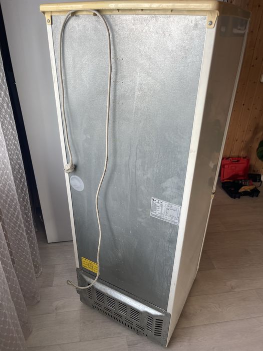 Продам холодильник LG