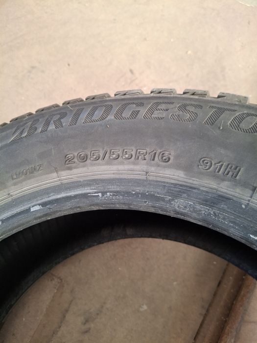 2 Anvelope de iarnă 205 55 r16 Bridgestone