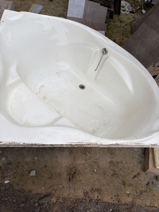 Продается ванна чугунная раковина унитаз жакузи