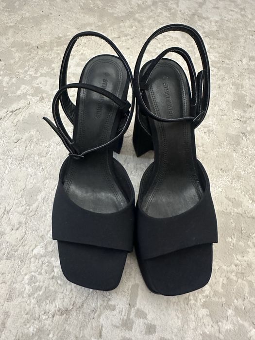 Туфли Stradivarius