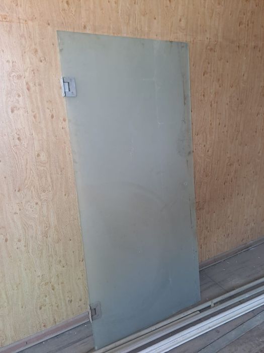 Продам дверь и лестницу