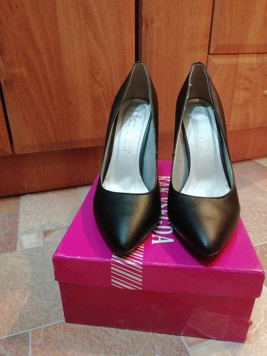 Продам туфли женские