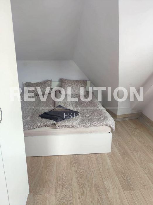 Дава се под наем Тристаен апартамент в Варна, Център - 125 кв.м за 500 € - Снимка #3