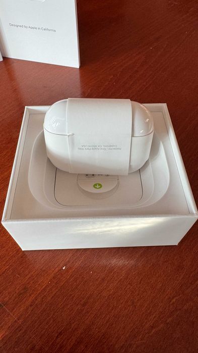 Apple AirPods Pro 3 - с гаранция