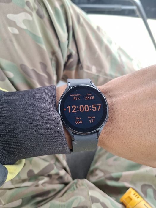 Смарт часы Galaxy watch 4