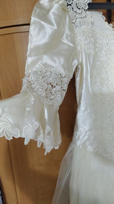 Платье свадебное, р42