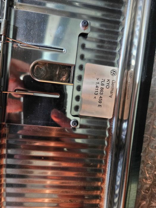 Лайсна за VW Touareg  за багажника 7L6 863 459 E 8Z8