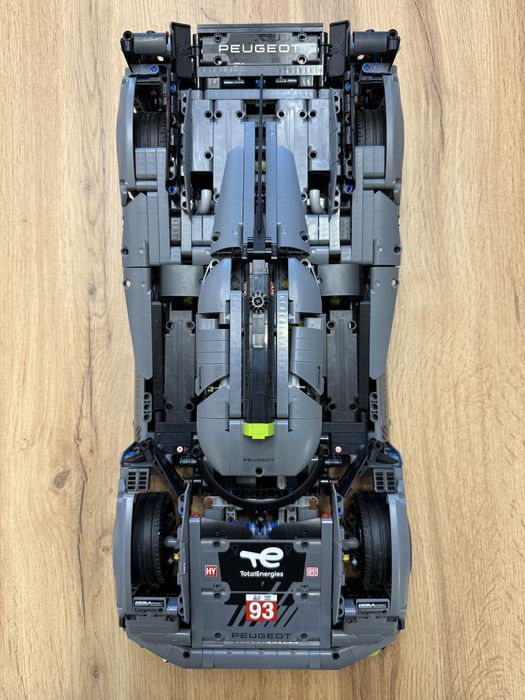 LEGO Technic PEUGEOT 9X8 24H