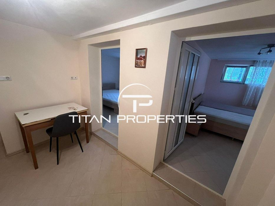 Дава се под наем Тристаен апартамент в Варна, Цветен квартал - 60 кв.м за 357 € - Снимка #5