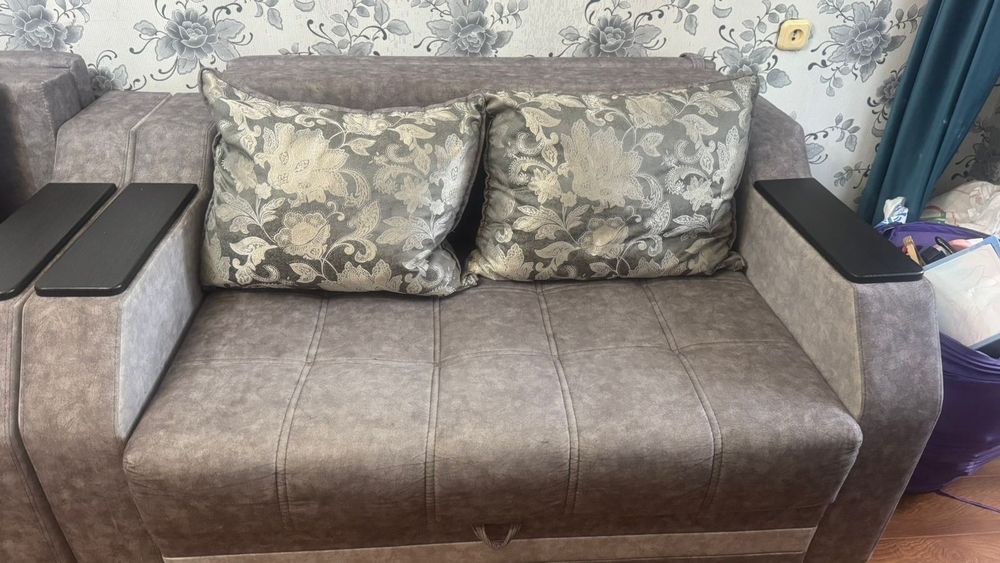 Диван и 2 кресла