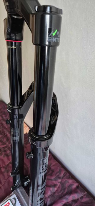 Чисто нова Rock Shox Lyrik 29-ка 160ход 2025г модел