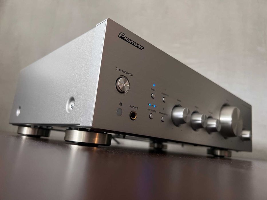 Интегриран усилвател PIONEER A-40AE