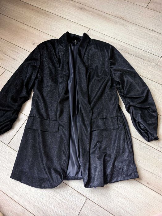 Сако, пола и бюстие в цвят черно