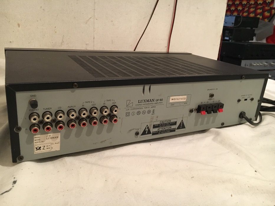 Стерео Усилвател Luxman LV-92
