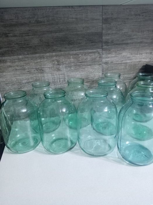 Продаю стеклянные банки.
