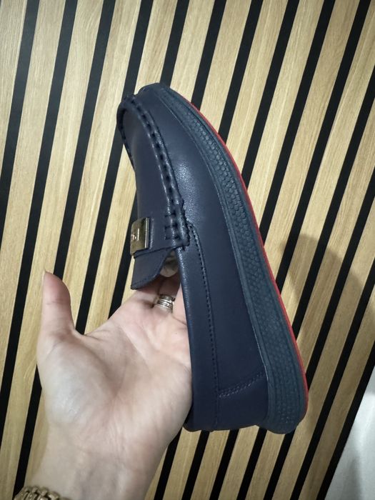 Продам обувь 35 рр