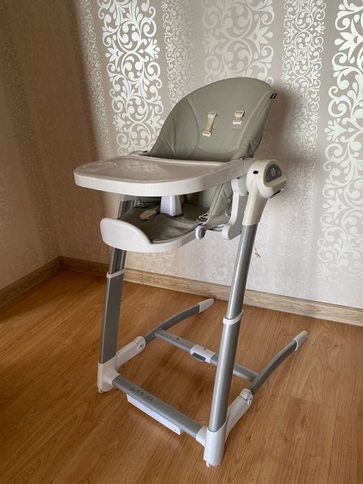 Детский стульчик для кормления