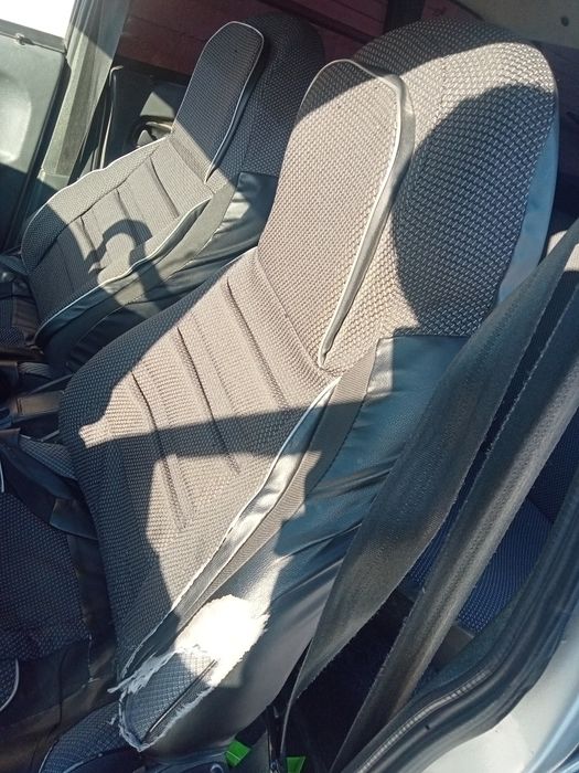 Продам чехлы комплект для ваз 2114