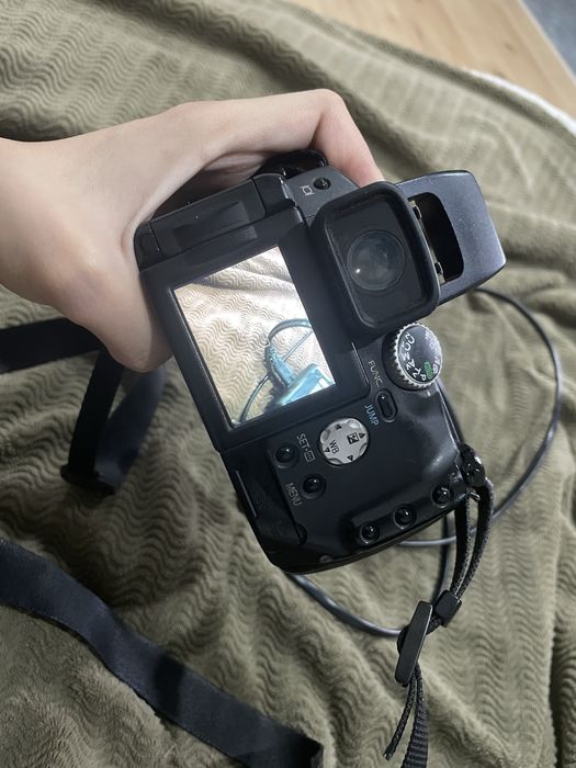 Продается фотоаппарат Canon PowerShot Pro1
