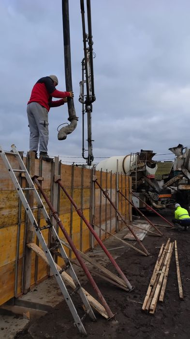 Executam lucrări în construcții și amenajăm curți