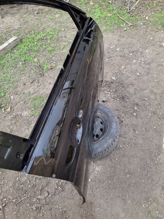 Дверь на Hyundai elantra