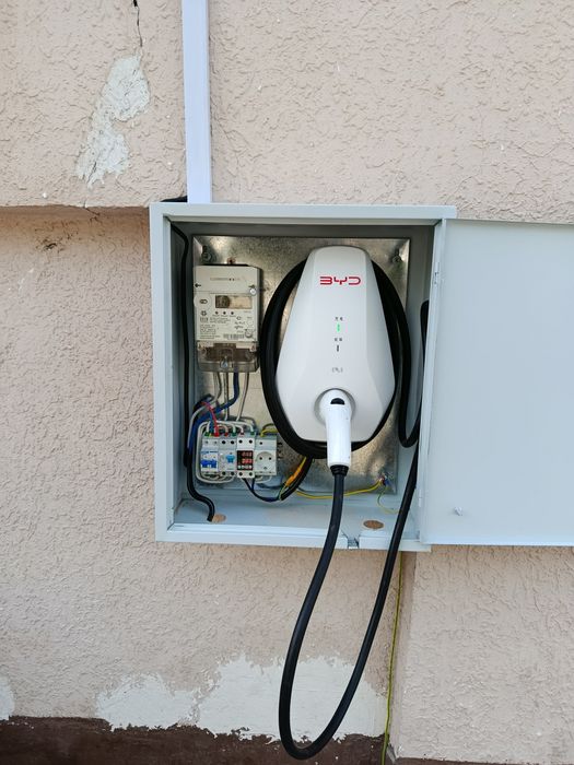 Установка зарядное устройство для Электромобилей.
7квт зарядка установ