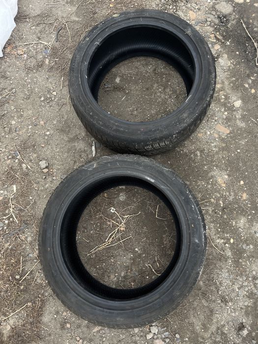 Продам два балона зимней резины