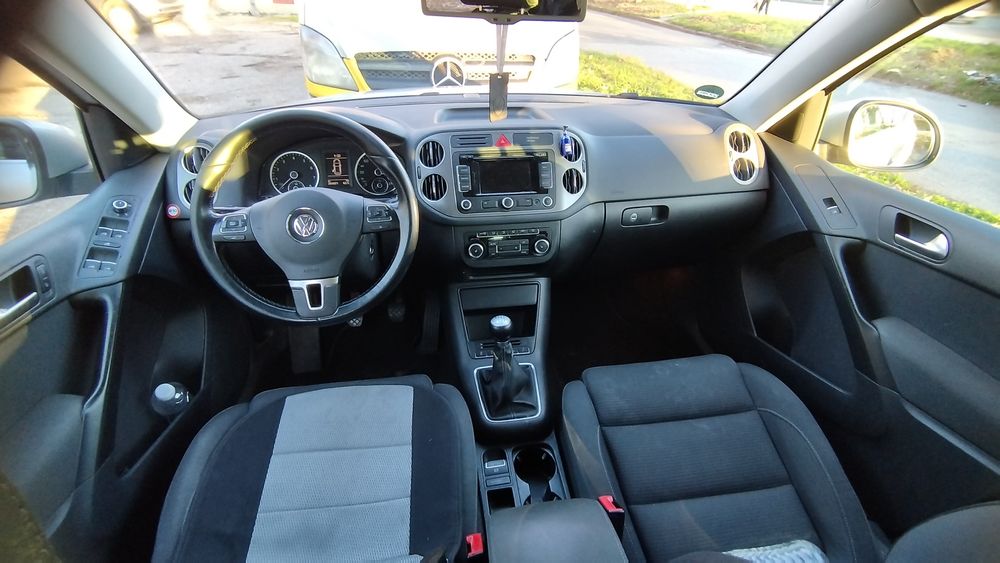 Фолксваген Тигуан,Team 1.4TSI 150 кс бензин SUV 
2011 г (1