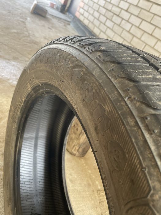 Срочно R17 215/55