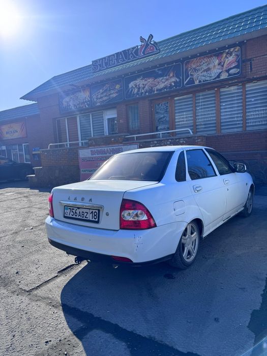 Продам машину Лада Приора