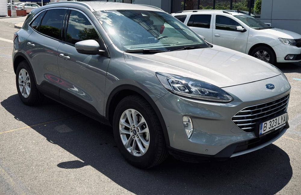 Ford Kuga Ford Kuga 2024 Hybrid 180CP Titanium X Automat, 28.000 km