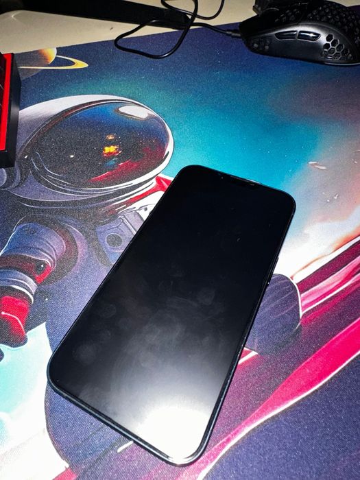 Vand iPhone 13 Midnight Black de 128GB